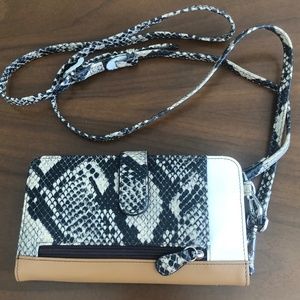 NWT! RFID Crossbody Wallet Leather Snake Print With Anti Theft RFID